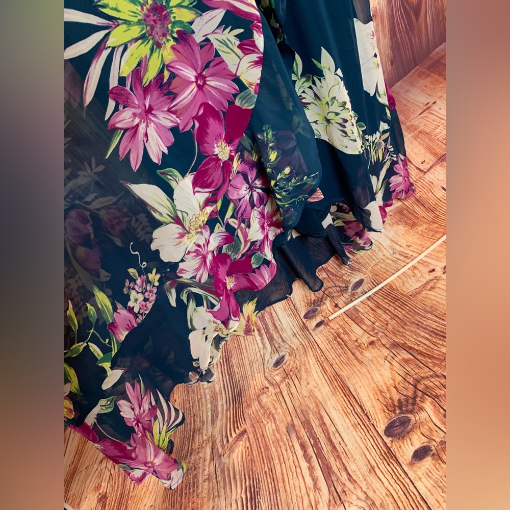 Lulus Maxi Dress Size Small Like New Teal Floral Print. Flows Beautifully. - Picture 11 of 11